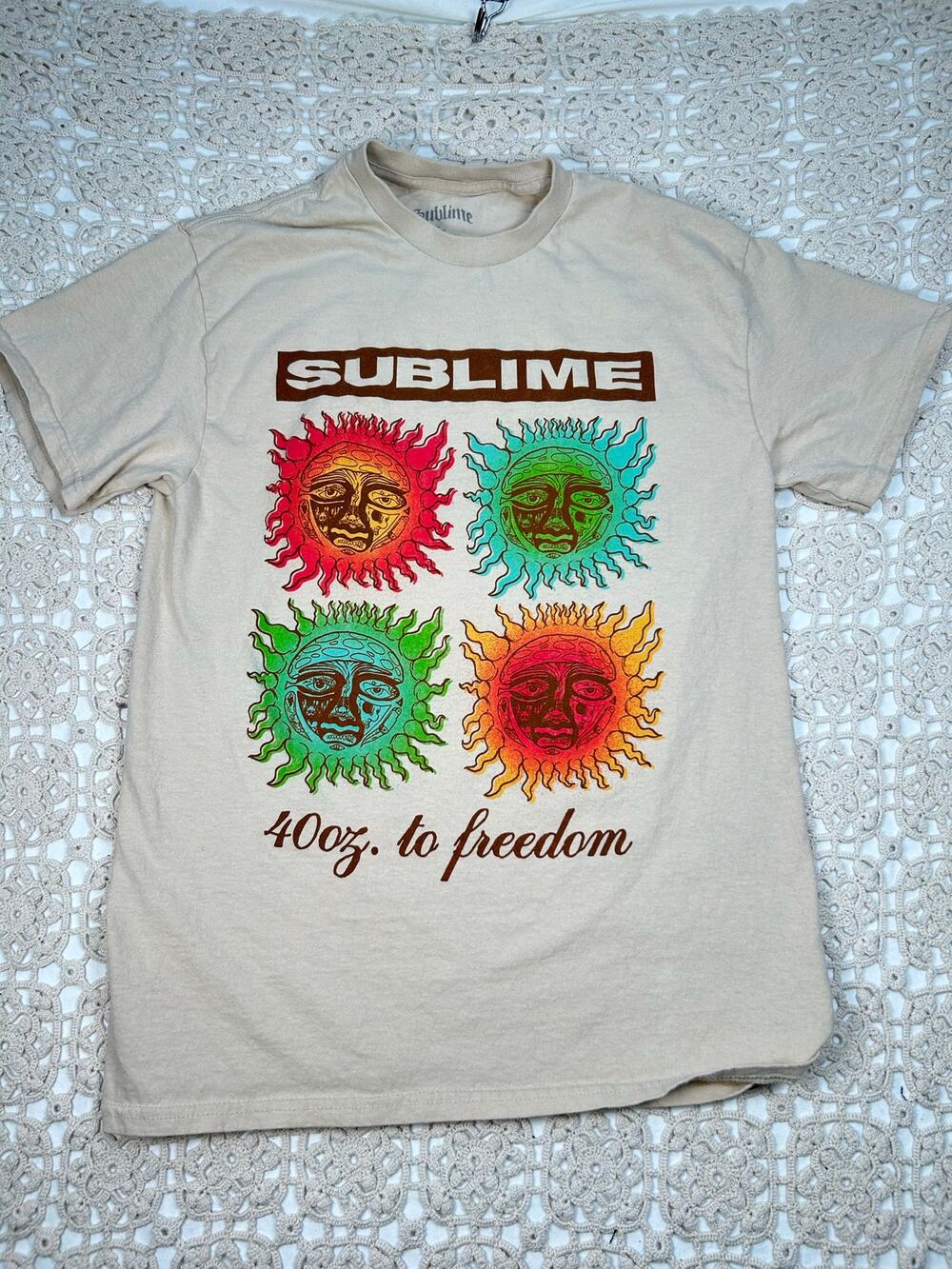Sublime 40oz. to Freedom Graphic Band Tee Shirt Beige Size Medium Cotton
